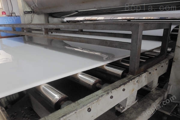 无杂质PE板材 白色黑色聚乙烯耐磨板生产