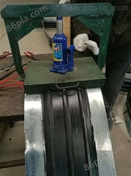 钢边橡胶止水带厂家尺寸测定